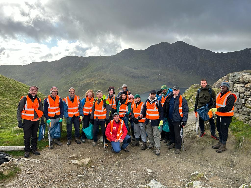 The National Park Authority Thanks Caru Eryri Volunteers for a Remarkable 2023 Visitor Season